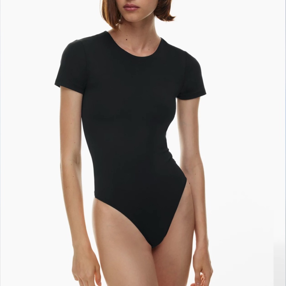 Contour Crew Shortsleeve Bodysuit